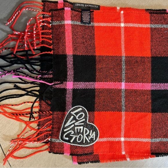 Victorias Secret Red Soft Winter glitter logo Check Plain Fringe Shawl Scarf - Picture 9 of 10